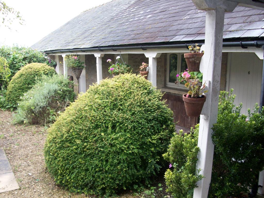 Merrymouth Fifield Exterior photo
